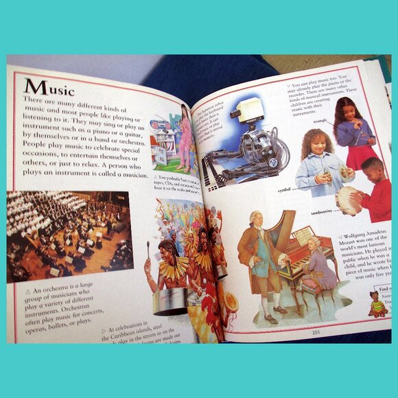 Book: Kingfisher's Ultimate First Encyclopedia for Children - Picture 7 of 16